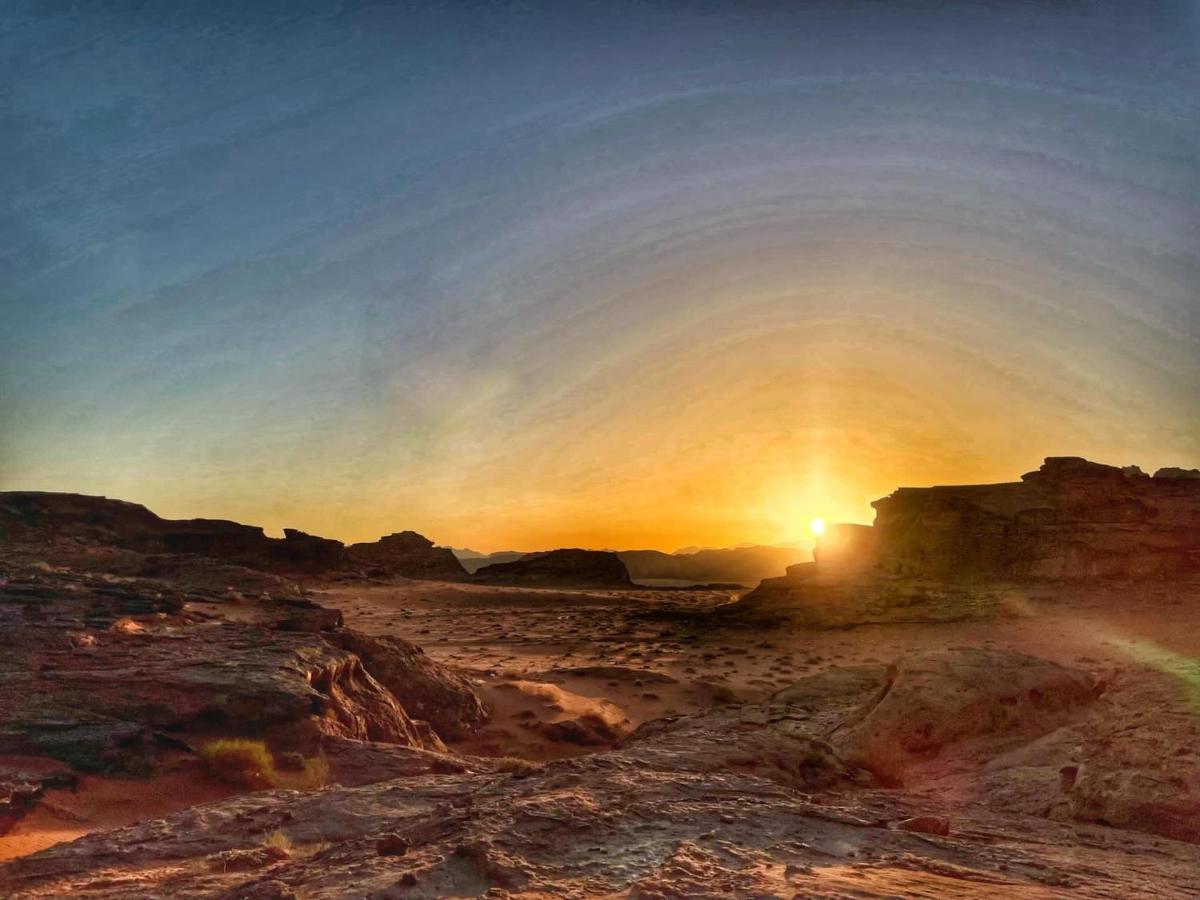 Wadi Rum Bedouin Tour With A Camp Exteriör bild