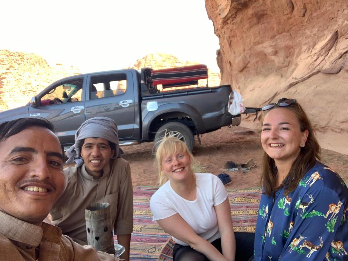 Wadi Rum Bedouin Tour With A Camp Exteriör bild