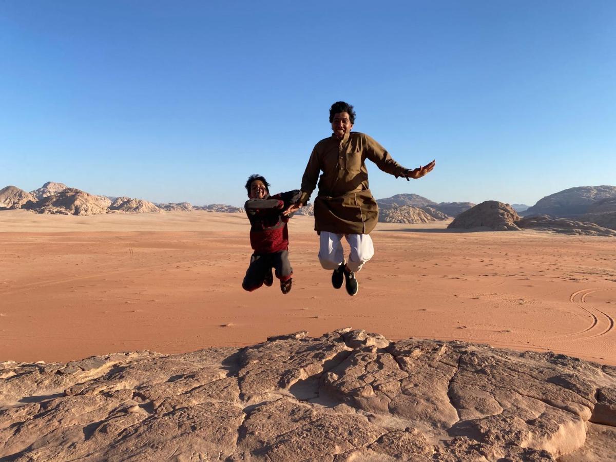 Wadi Rum Bedouin Tour With A Camp Exteriör bild