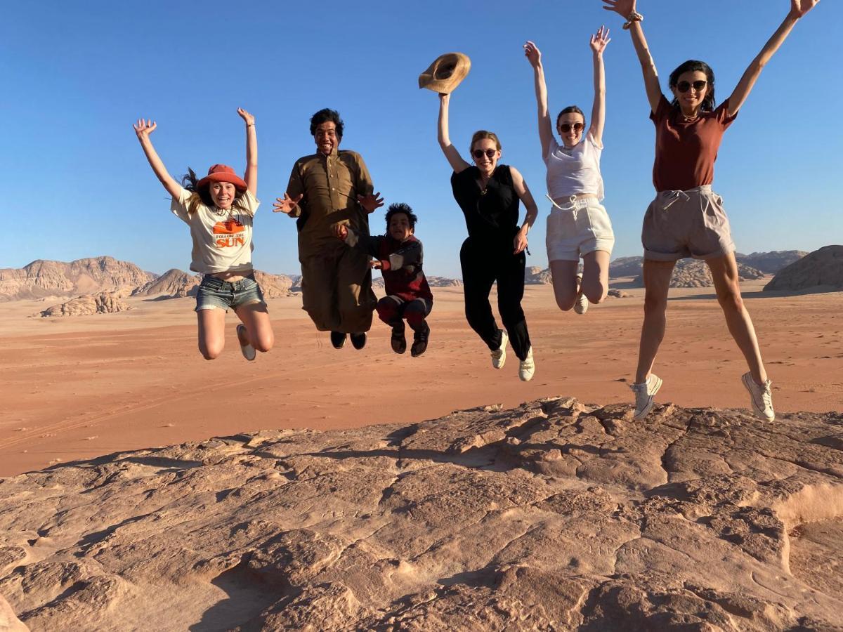Wadi Rum Bedouin Tour With A Camp Exteriör bild