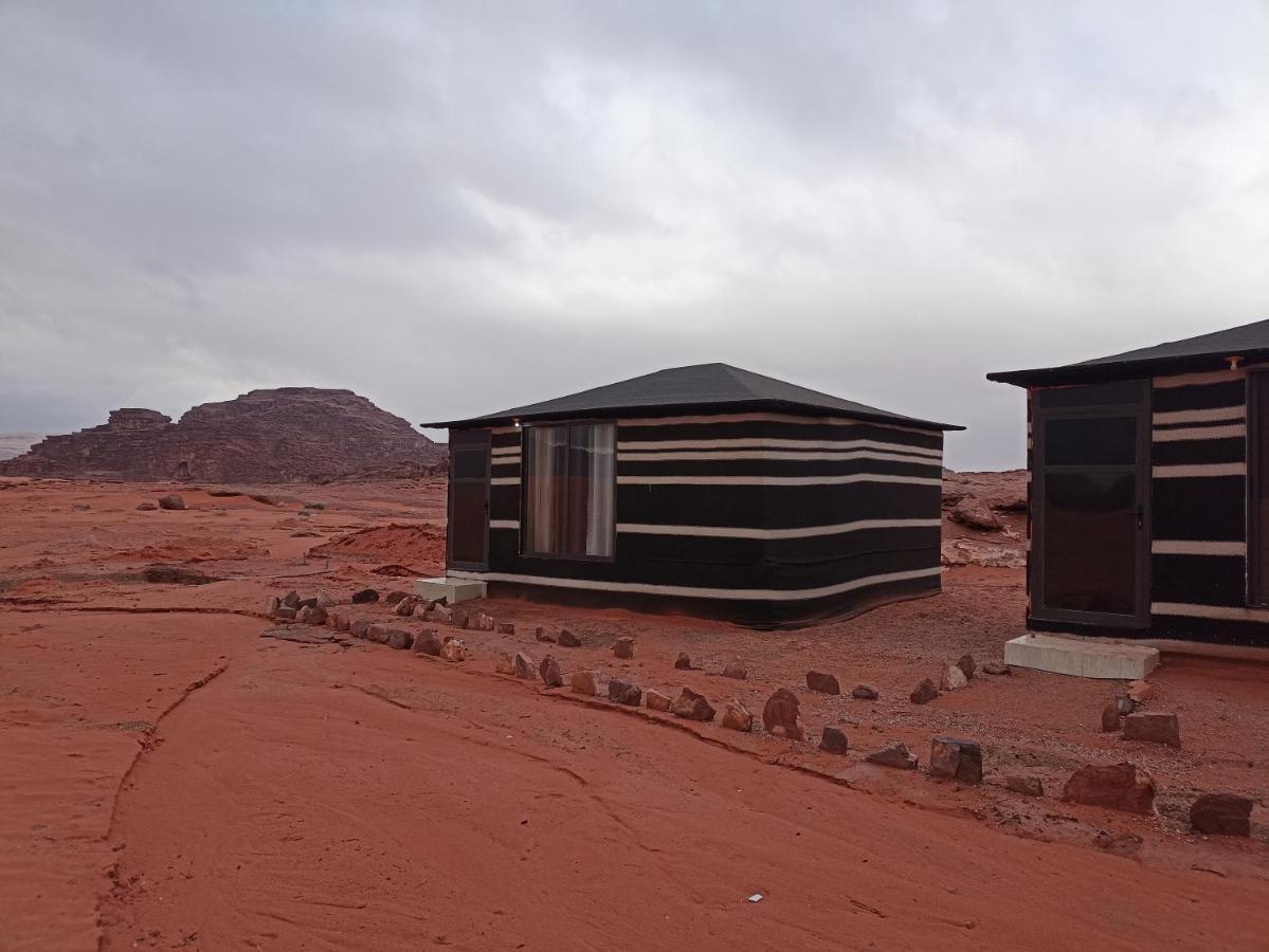 Wadi Rum Bedouin Tour With A Camp Exteriör bild