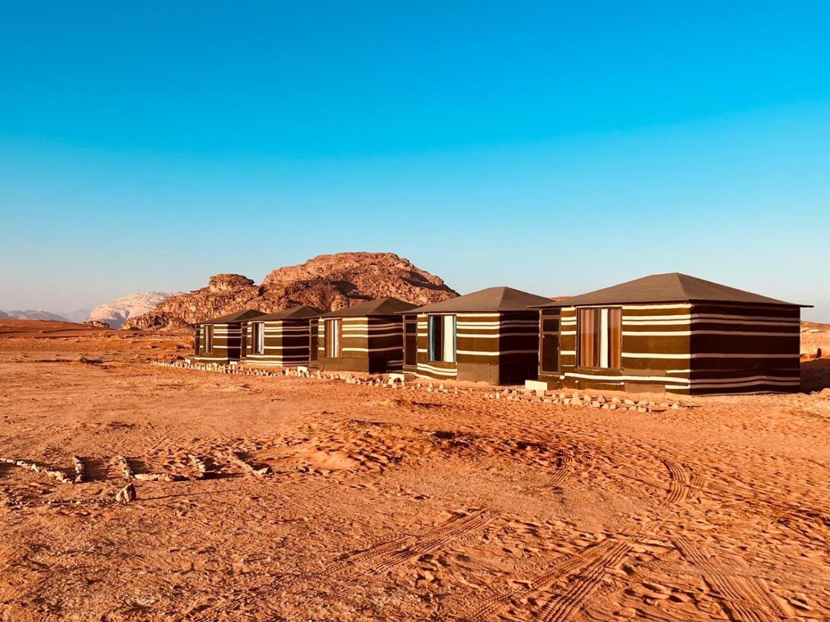 Wadi Rum Bedouin Tour With A Camp Exteriör bild